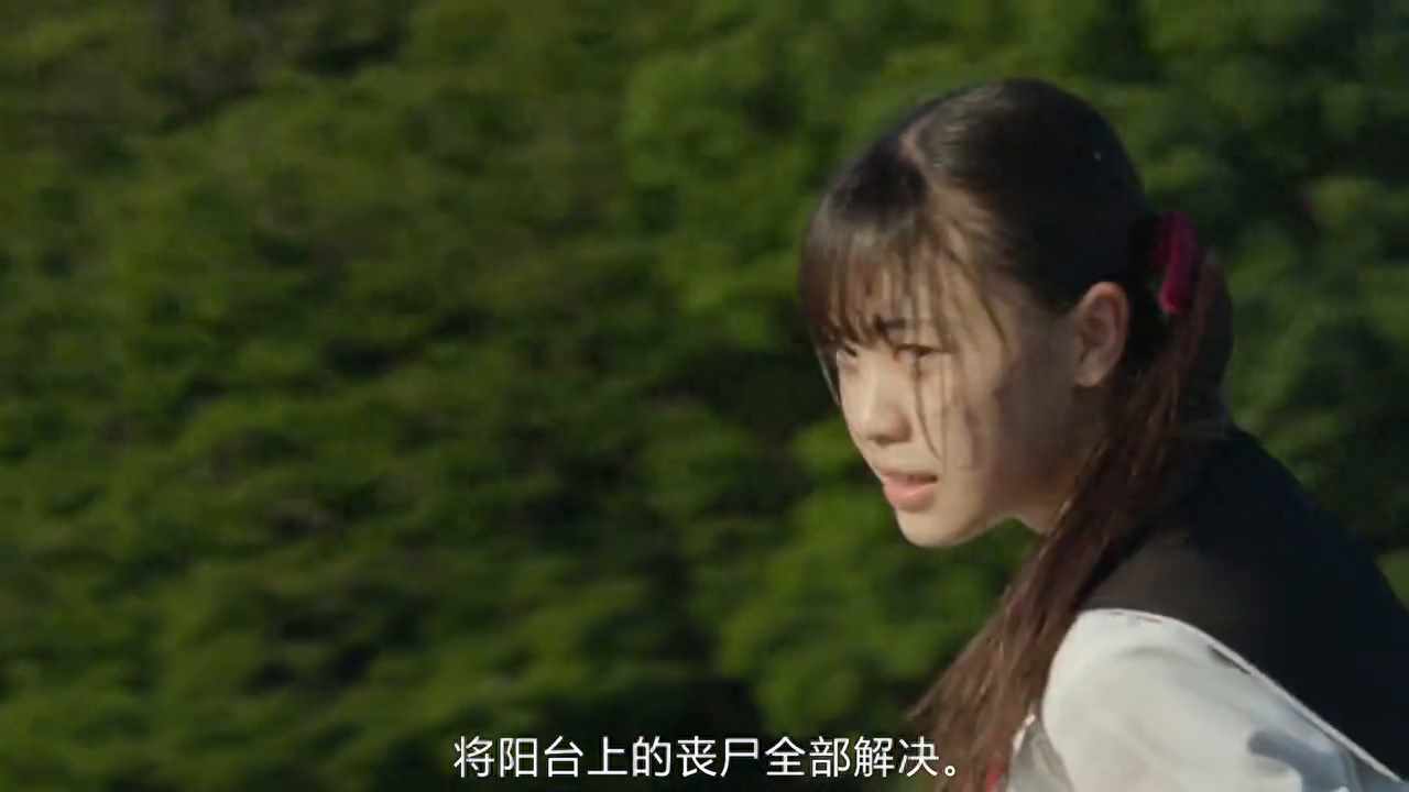 日本女高丧尸片 讲述一群女高校生感染病毒变成恐怖血 名字叫什么（丧尸病毒在校园爆发，四名美女高中生开挂打丧尸，日本漫改电影）-第2张图片-拓城游