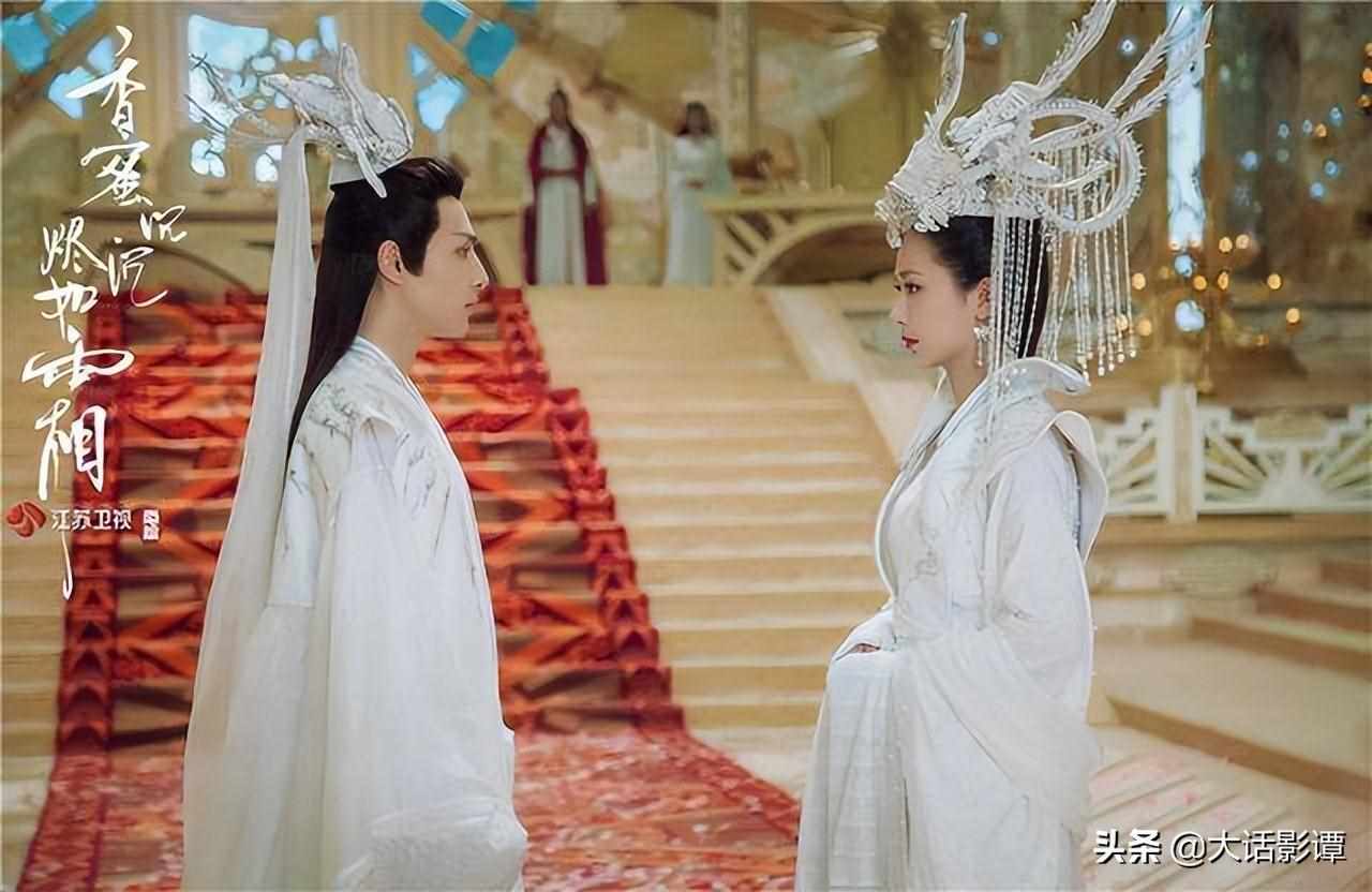 仙剑奇侠传四电视剧什么时候上映（鞠婧祎陈哲远《仙剑奇侠传四》杀青，鞠婧祎手拿韩菱纱手办好可爱）-第4张图片-拓城游