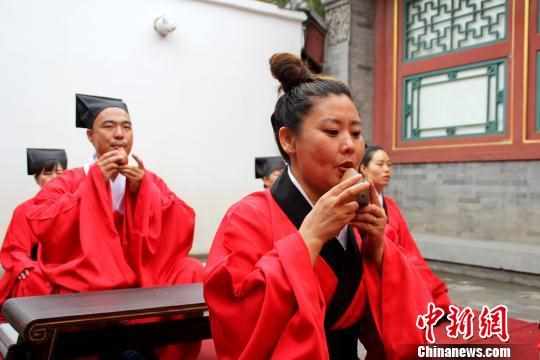 礼乐文化哪种乐器不常用（“古《诗经》礼乐演奏”再现河北保定 “冷乐器”登场）-第3张图片-拓城游