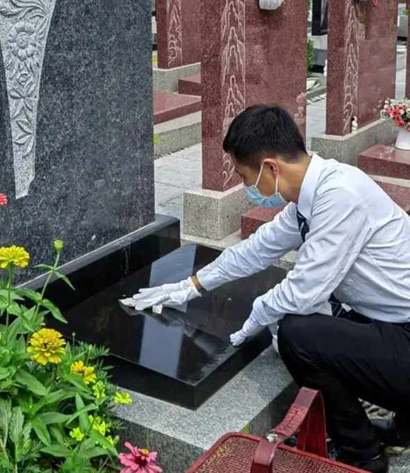 网上祭拜网上祭拜的形成（公墓期限才20年，到期后如果子孙不续费，骨灰会被挖出来吗？）-第16张图片-拓城游