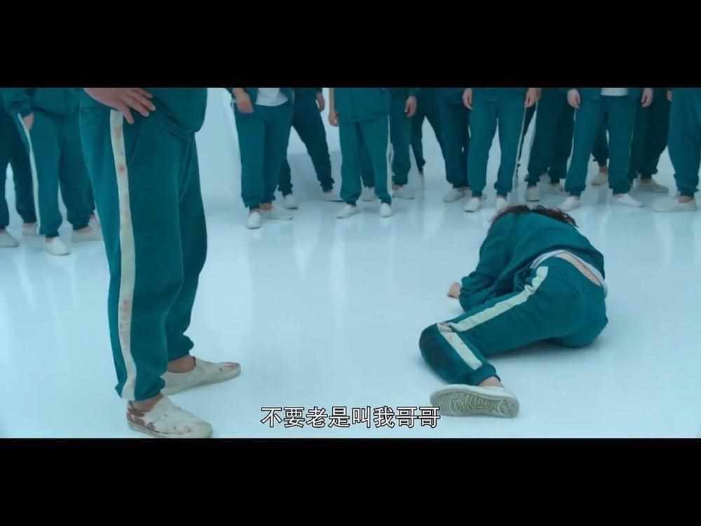 鱿鱼游戏老头为什么让男主赢（《鱿鱼游戏》韩美女德秀同归于尽，不要小瞧女人的报复心）-第3张图片-拓城游