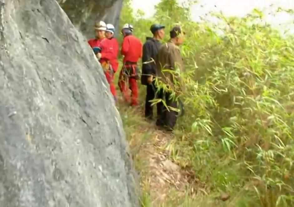 卡布西游白骨山探秘怎么完成卡布西游白骨山探秘消方块（三峡绝壁上方发现黄金洞，科考队冒死进入发现白骨，揭开千年谜团）-第13张图片-拓城游