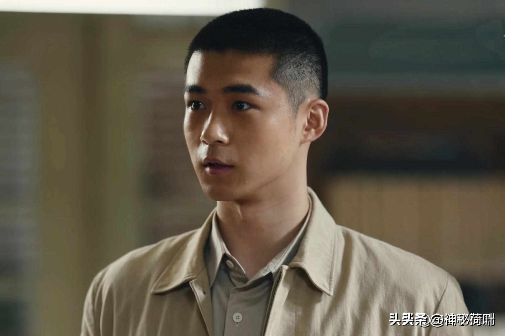 猎影之狼暗夜：不同性格路线会影响男主最终形态吗？（《暗夜与黎明》又一特务身份被锁定！扮猪吃老虎，就在路正阳身旁）-第3张图片-拓城游